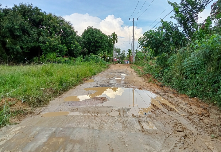 Proyek Jalan Abadi Dilakukan 3 Kali Lelang, Waktu Pengerjaan Hanya 18 Hari, Nantikan Bandung Bondowoso Versi Jambi. Doc: Serunting.id