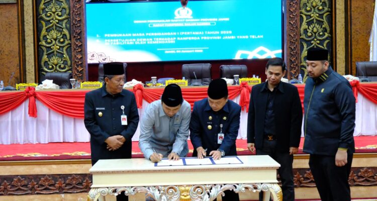 Rapat Paripurna DPRD Provinsi Jambi, Al Haris: Ranperda Perkuat Tata Kelola Pemerintah. Foto: Diskominfo Provinsi Jambi