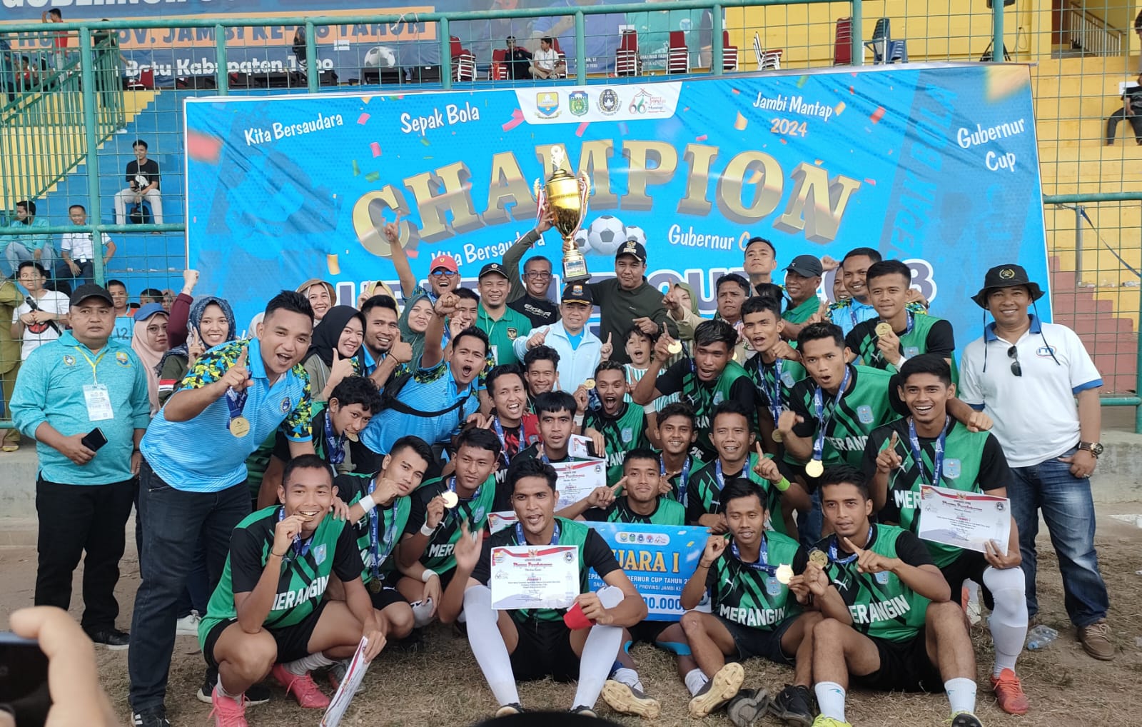 Tutup Gubernur Cup 2023, Al Haris: Selain Ajang Prestasi Juga Mengangkat Marwah Sepakbola di Jambi. Foto: Diskominfo Provinsi Jambi