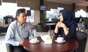 Foto: Musri Nauli, Momen saat diwawancarai oleh salah satu presenter TV lokal Jambi