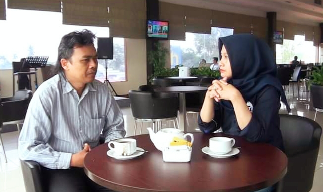 Foto: Musri Nauli, Momen saat diwawancarai oleh salah satu presenter TV lokal Jambi