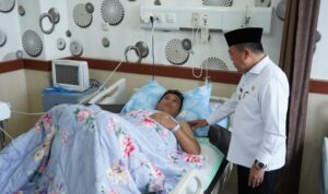 Screenshot_2023-02-22-10-55-42-80_6012fa4d4ddec268fc5c7112cbb265e7 Besuk Kapolda Jambi, Gubernur Al Haris Ungkap Kondisi Terkini Irjen Rusdi Hartono. Foto: Riky Serampas