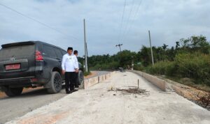 IMG-20230315-WA0083 Tahap Proses Pengerjaan, Al Haris Tinjau Proyek Ruas Jalan Provinsi Sungai Saren - Senyerang. Foto: Riky Serampas