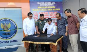 Resmikan Gedung BNN Provinsi Jambi, Gubernur Al Haris Ingatkan Tidak Boleh Lengah Maraknya Narkoba Saat Ini. Foto: Riky Serampas