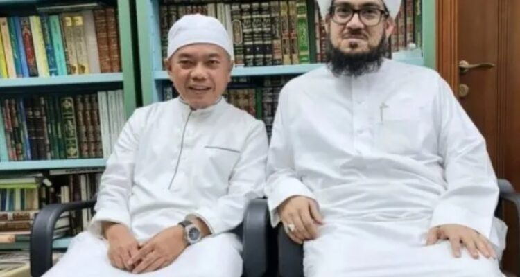 Al Haris bertemu As-Sayyid Muhammad bin Alawi Al-Maliki di Mekkah/ (Foto: Instagram pribadi @Alharisjambi