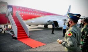 Naik Boeing 737-800 Business Jet Kepresidenan Indonesia, Jokowi Tiba di Jambi. Foto:Ist/net